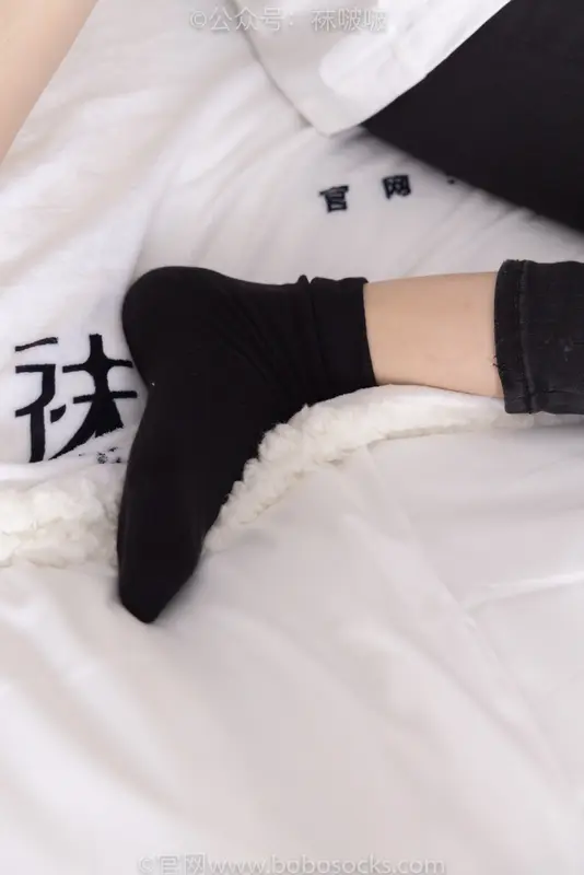 [BoBoSocks袜啵啵]NO.055 稚予-斯凯奇运动鞋、白棉袜、黑棉袜 5